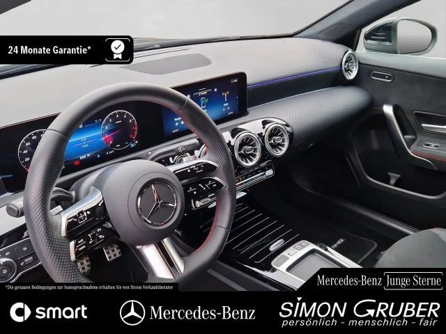 Mercedes-Benz A 200 AMG Line