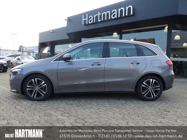 Mercedes-Benz B 200 Progressive Sedan