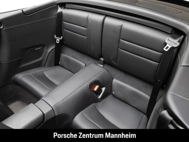 Porsche 992 Cabrio Carrera GTS