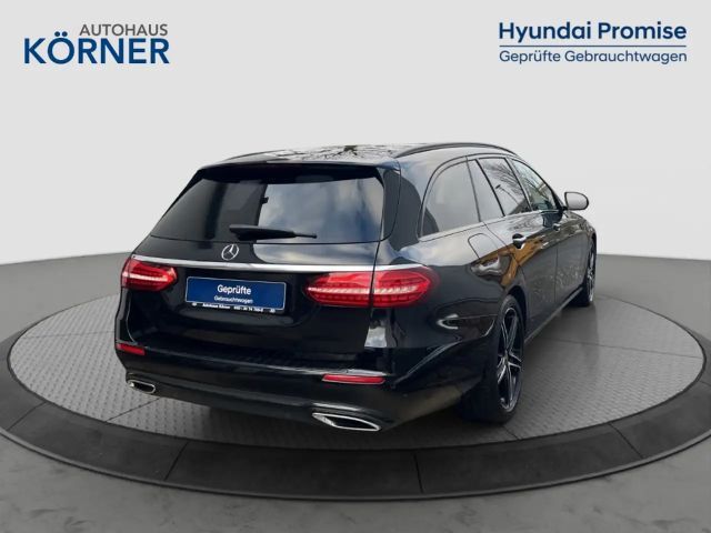 Mercedes-Benz E 200 AVANTGARDE Estate