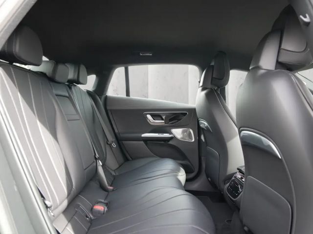 Mercedes-Benz EQE 300 Sedan