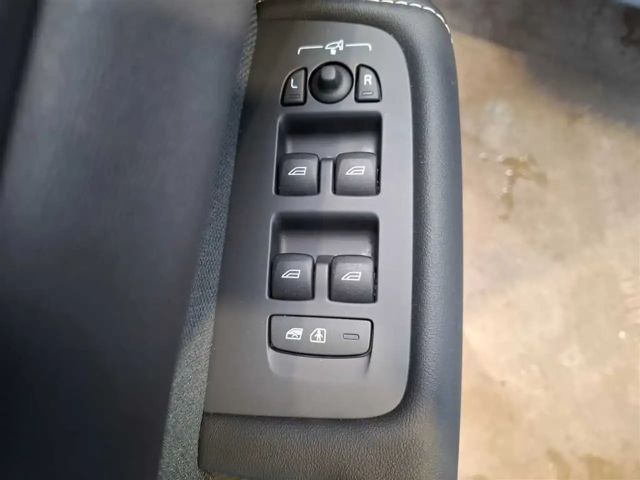 Volvo XC60 AWD Dark Plus Recharge