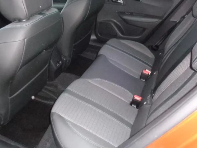 Peugeot E-2008 Allure Pack