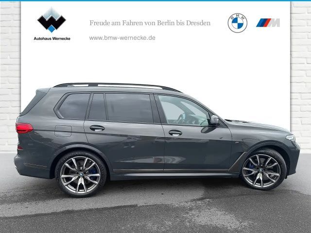 BMW X7 M50i