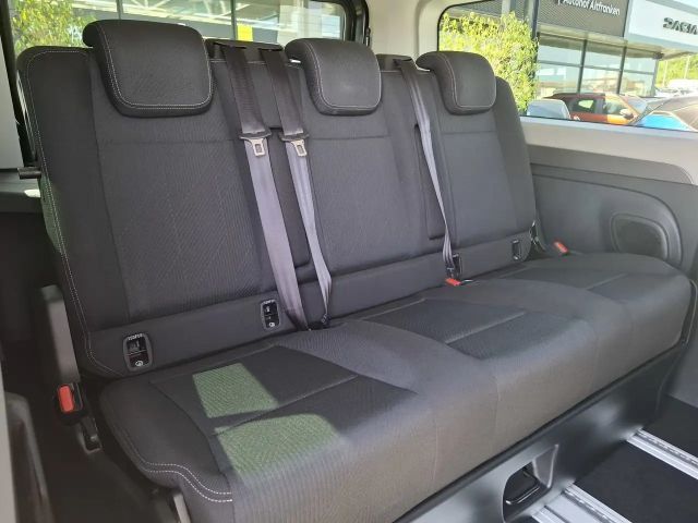 Renault Trafic Blue Grand Spaceclass