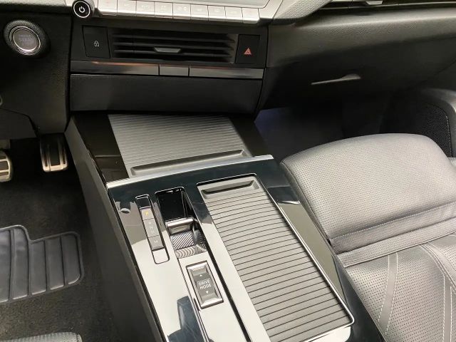 Opel Astra Sports Tourer Ultimate