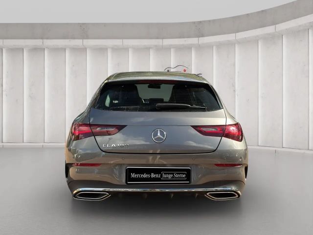 Mercedes-Benz CLA 180 AMG Line