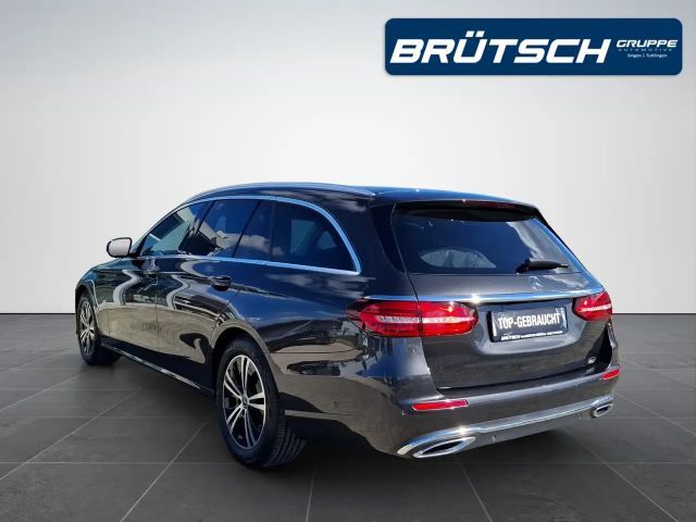 Mercedes-Benz E 220 AVANTGARDE E 220 d Estate