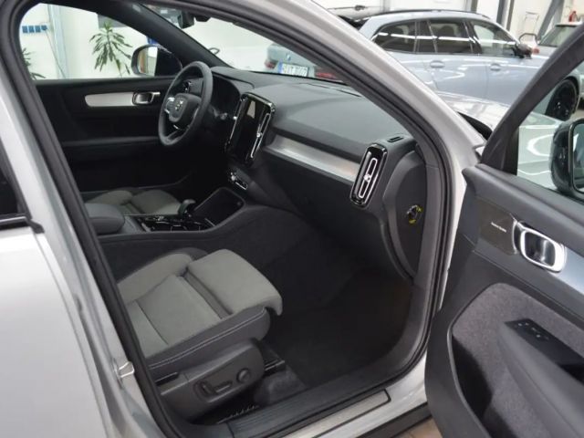 Volvo XC40 Business Dark Plus