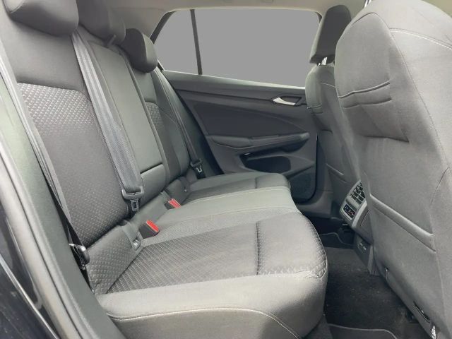 Volkswagen Golf 8 Lim. Active TDI Navi Pano HuD StdHz LED