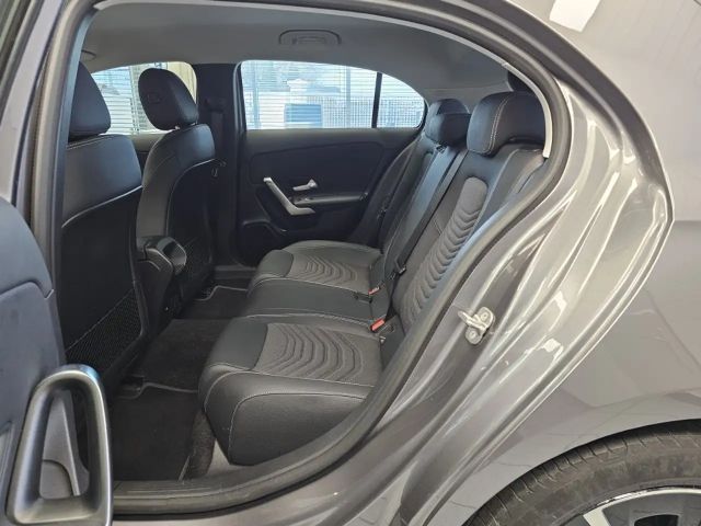 Mercedes-Benz A 180 Progressice Advanced Navi,Parkassi,VollLED