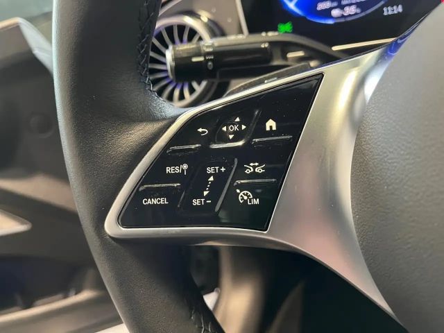 Mercedes-Benz EQE 300 Sedan