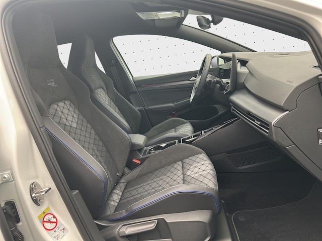 Volkswagen Golf 1.5 eTSI DSG R-Line