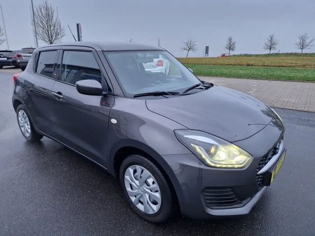 Suzuki Swift Club DualJet Hybrid