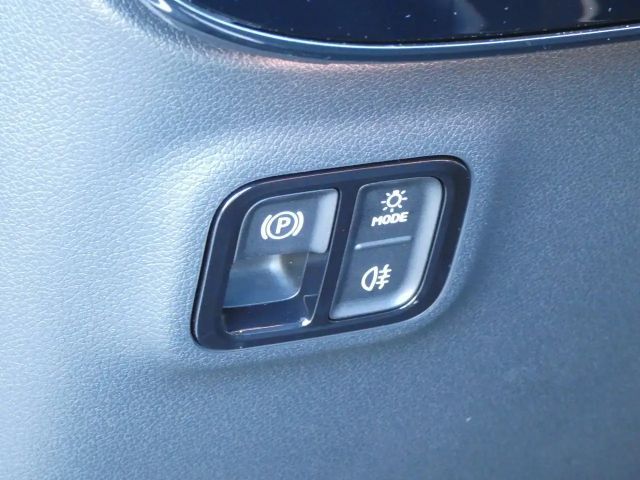 Mercedes-Benz CLA 250 AMG Line Sedan