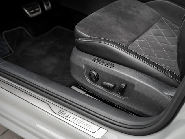 Skoda Superb 2.0 TDI Combi Sportline