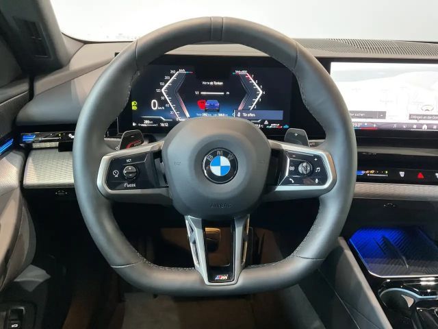 BMW 520 520i M-Sport Sedan