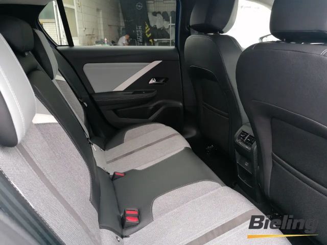 Opel Astra 1.2 Turbo Elegance