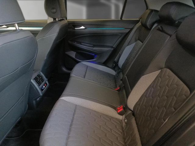 Volkswagen Golf 1.5 eTSI DSG Golf VIII IQ.Drive