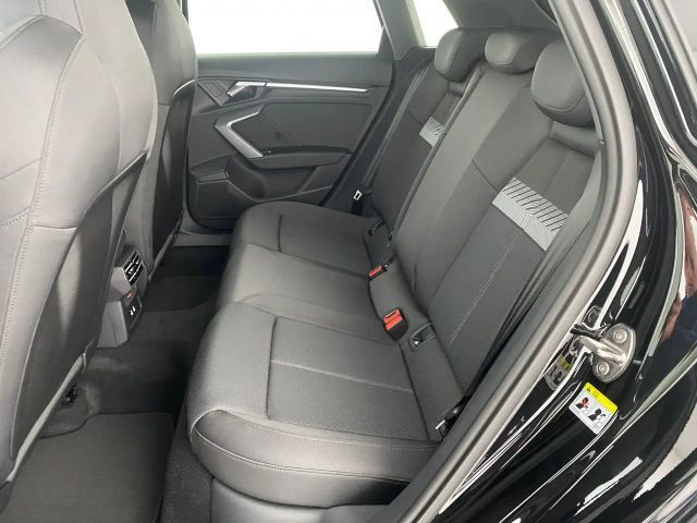 Audi A3 30 TFSI Sedan