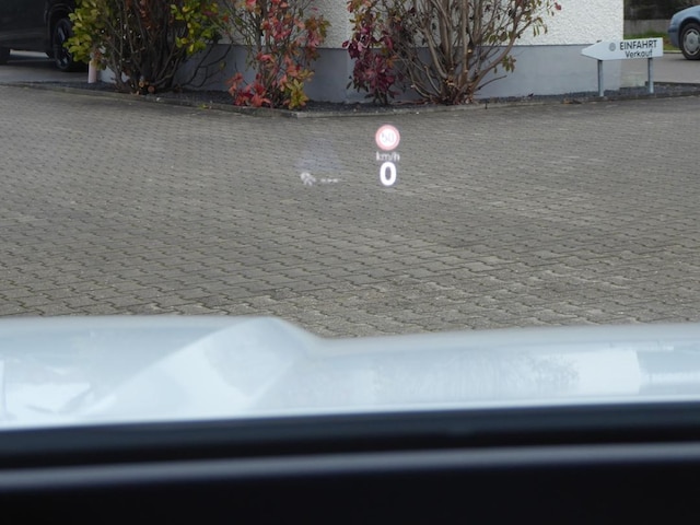 Volkswagen T-Roc T-ROC NF 1.5 RLineB 110eTSID7F