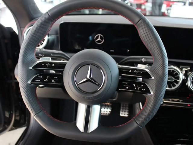 Mercedes-Benz CLA 200 AMG Line Coupé