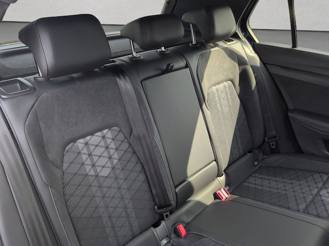 Volkswagen Golf DSG R-Line