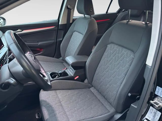 Volkswagen Golf Life Plus