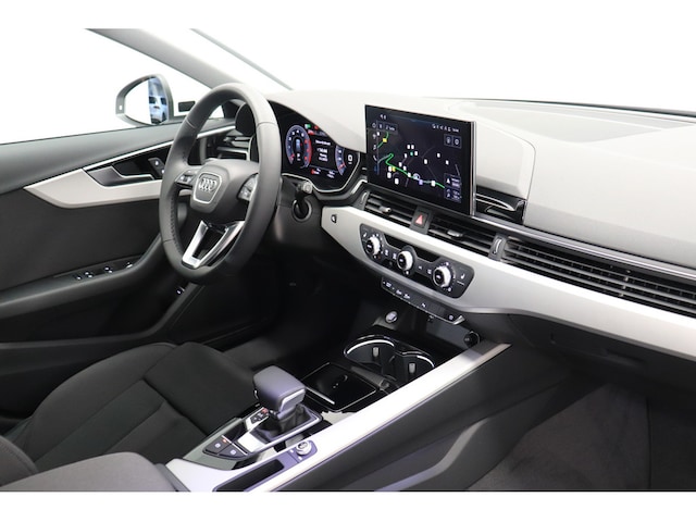 Audi A4 40 TFSI Avant S-Tronic