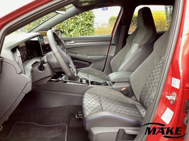 Volkswagen Golf 1.5 TSI R-Line Variant