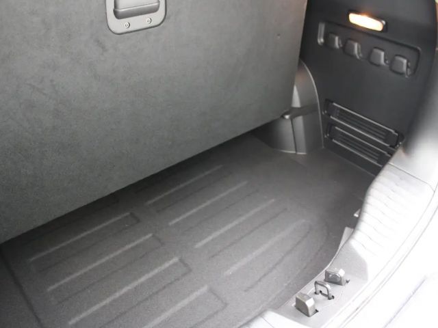 SsangYong Tivoli 2WD Quartz