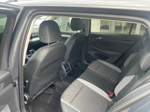 Volkswagen Golf 1.5 TSI Variant