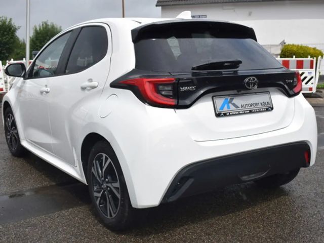 Toyota Yaris Business Hybride