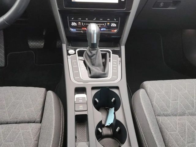 Volkswagen Passat 1.5 TSI Business DSG Variant