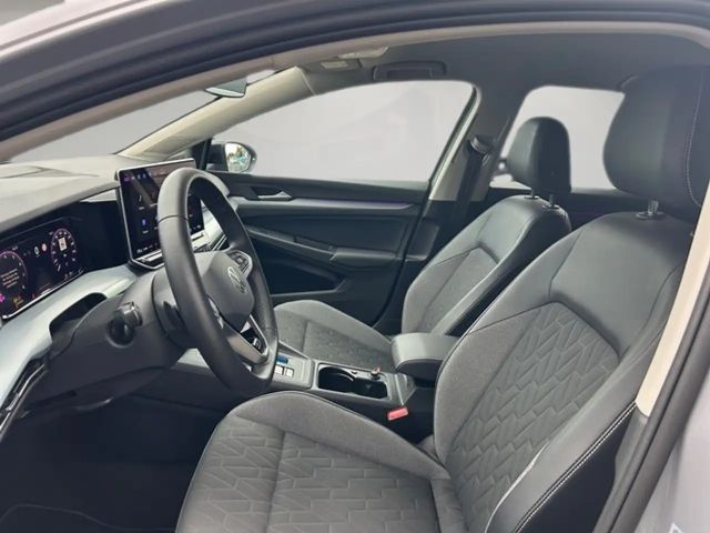 Volkswagen Golf 1.5 eTSI DSG Golf VIII