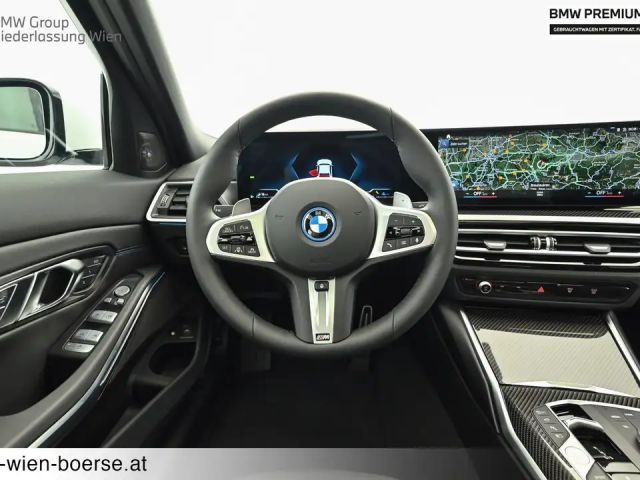 BMW 330 330e Sedan xDrive