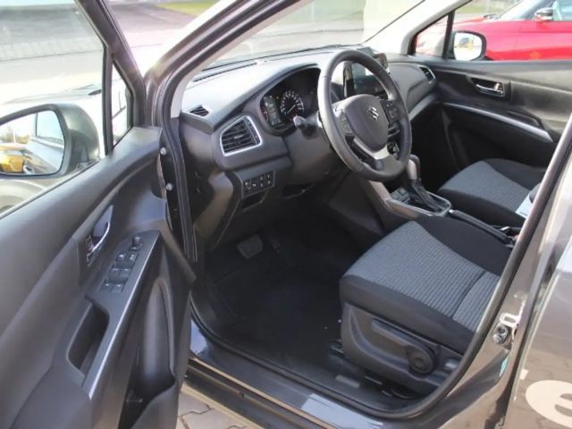 Suzuki S-Cross Hybrid