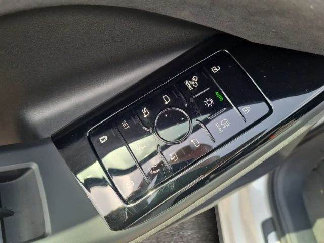 Audi SQ6 e-tron e-tron