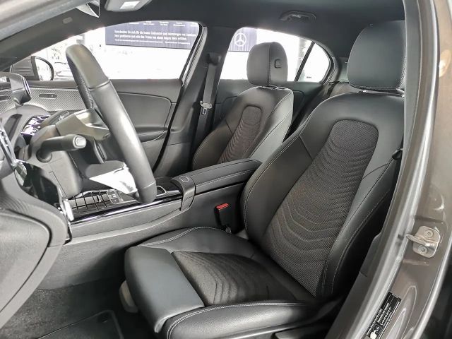 Mercedes-Benz A 180 Progressive