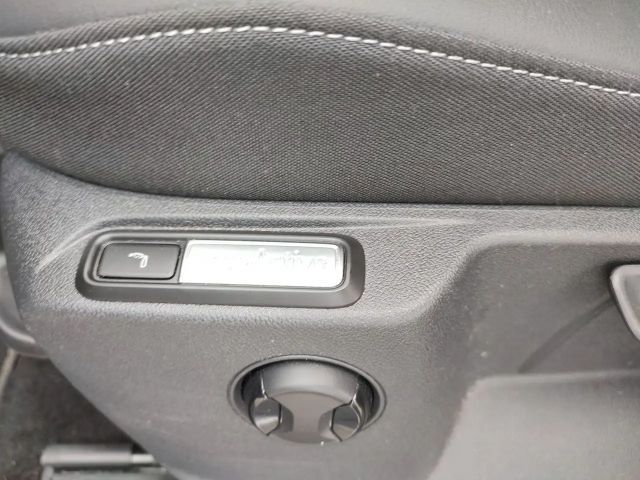 Volkswagen T-Roc 1.5 TSI DSG Plus R-Line