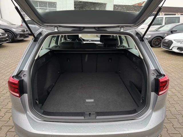 Volkswagen Passat 1.5 TSI Business DSG Variant