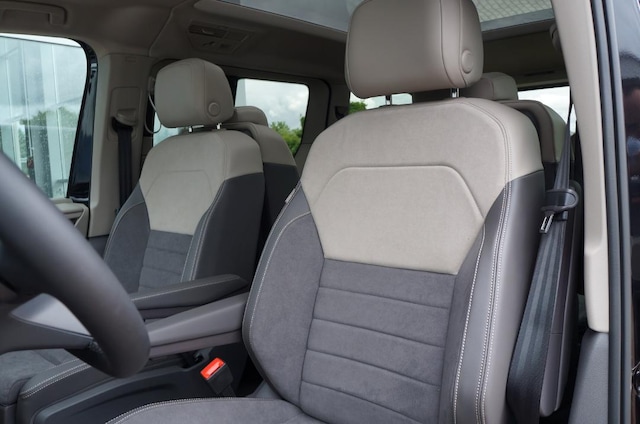 Volkswagen Multivan 2.0 TDI DSG Style T7