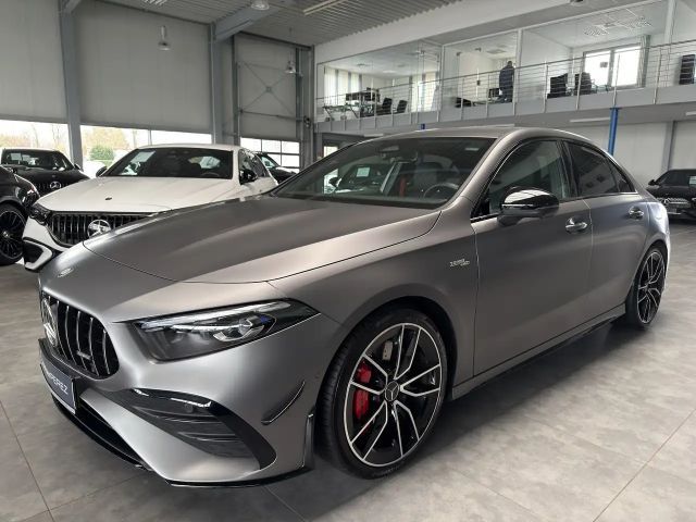 Mercedes-Benz A 35 AMG 4MATIC AMG Line