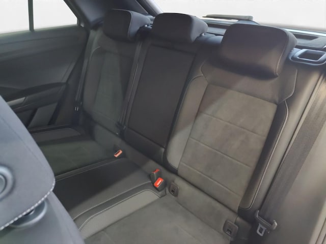 Volkswagen T-Roc 1.5 TSI DSG R-Line