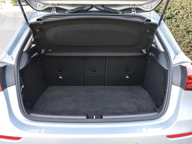 Mercedes-Benz A 200 Progressive