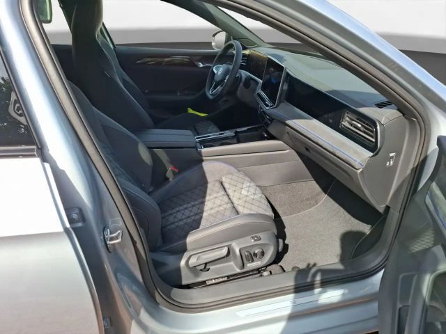 Volkswagen Passat DSG R-Line