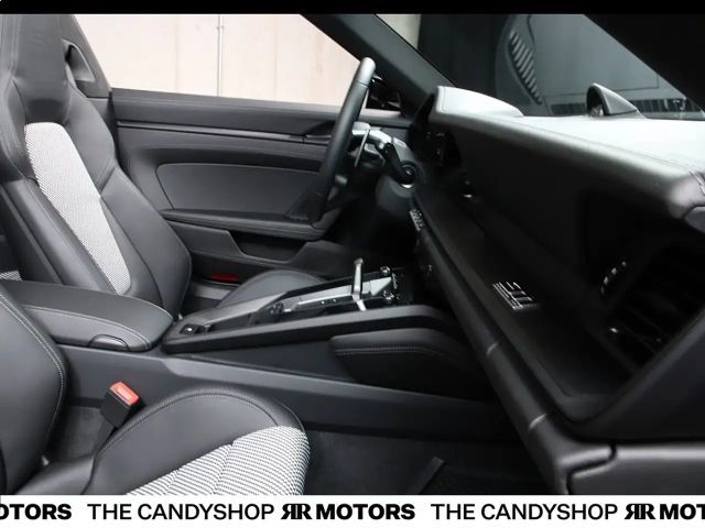 Porsche 911 4 Cabrio GTS Targa