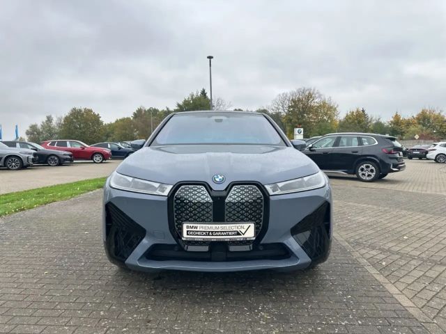 BMW iX xDrive40