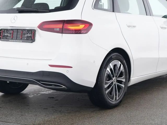 Mercedes-Benz B 200 Progressive Sedan