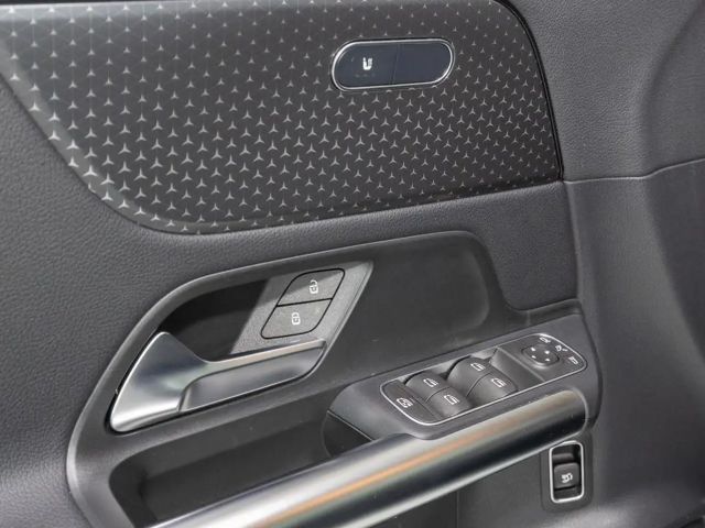 Mercedes-Benz B 180 W-Paket ParkAss. LED SpurH el.Heck LM KAM